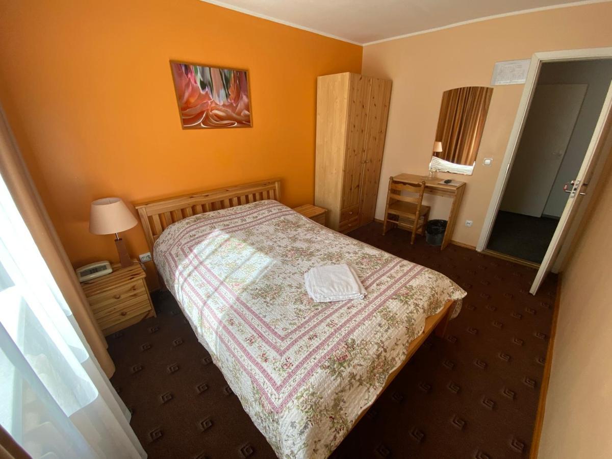 Dorell Hotel